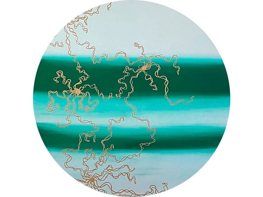 Abstract circular painting in turquoise and emerald tones with golden organic lines by Rosana Auqué, inspired by the Sierra Nevada of Santa Marta.